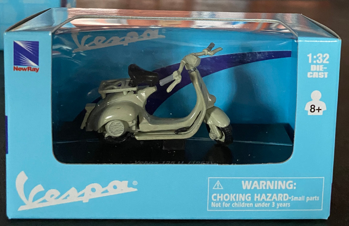 verschiedene Vespa Modelle im Maßstab 32:1, Vespa Modelle, Vespa Spielzeug