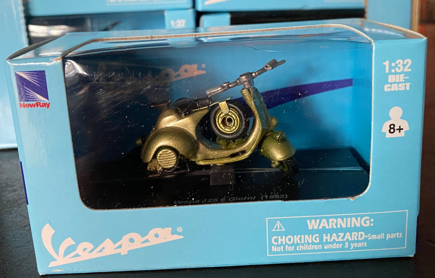 verschiedene Vespa Modelle im Maßstab 32:1,Vespa Modelle, Vespa Spielzeug