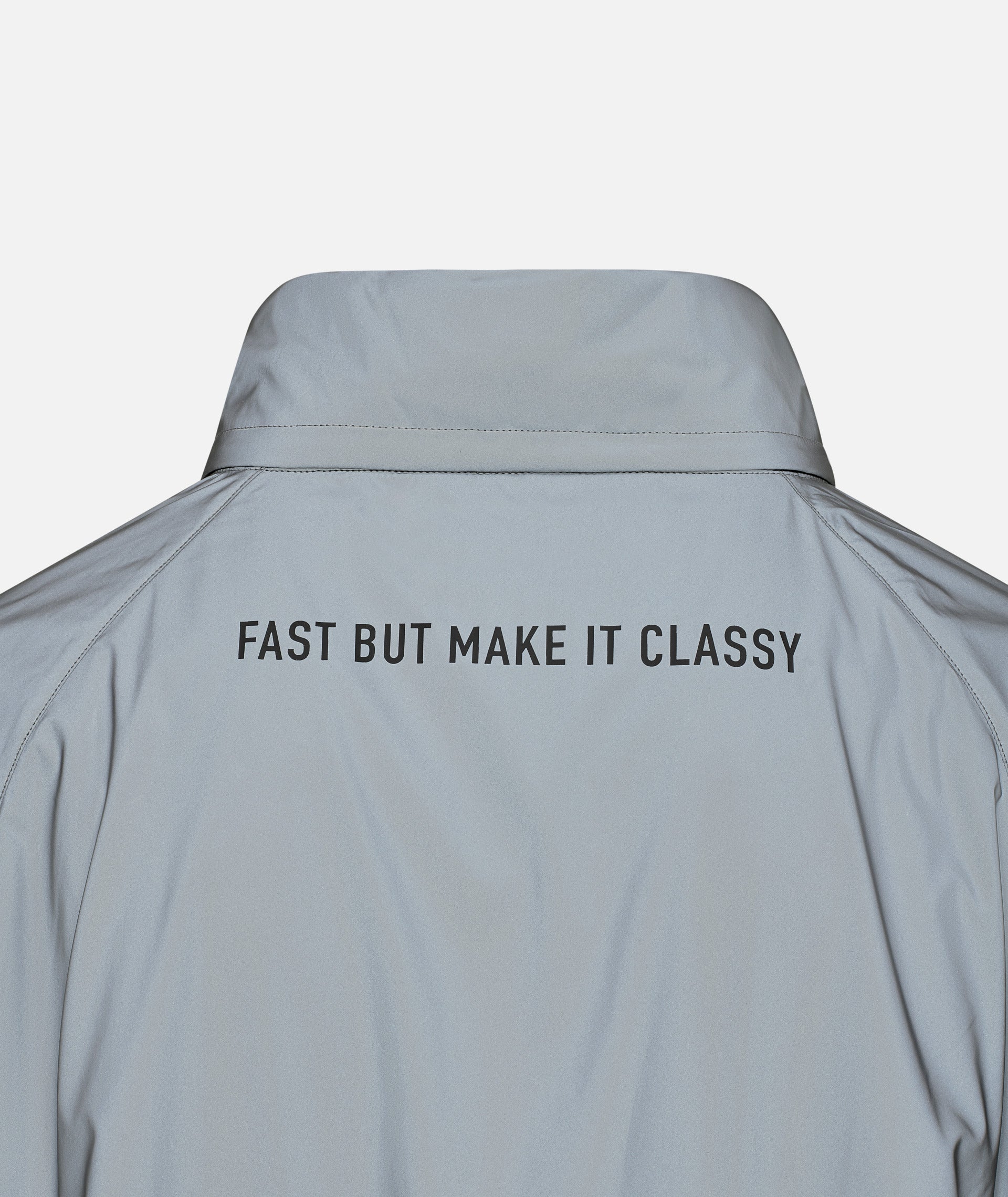 Regenschutz Vespa, Windschutz Vespa, Wetterschutz Vespa, Windjacke Vespa, Vespa Bekleidung, Vespa Merchandising, vespa Funktionsbekleidung, Vespa Witterungsschutz, Vespa neue Kollektion, Vespa Kollektion 2024, Vespa DEC Kollektion