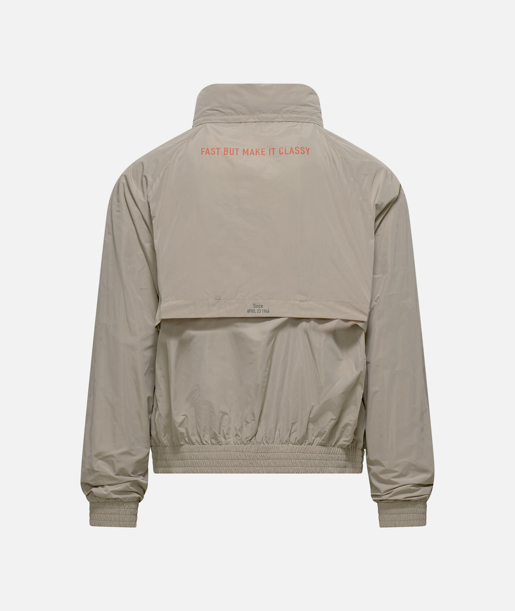 Regenschutz Vespa, Windschutz Vespa, Wetterschutz Vespa, Windjacke Vespa, Vespa Bekleidung, Vespa Merchandising, vespa Funktionsbekleidung, Vespa Witterungsschutz, Vespa neue Kollektion, Vespa Kollektion 2024, Vespa DEC Kollektion