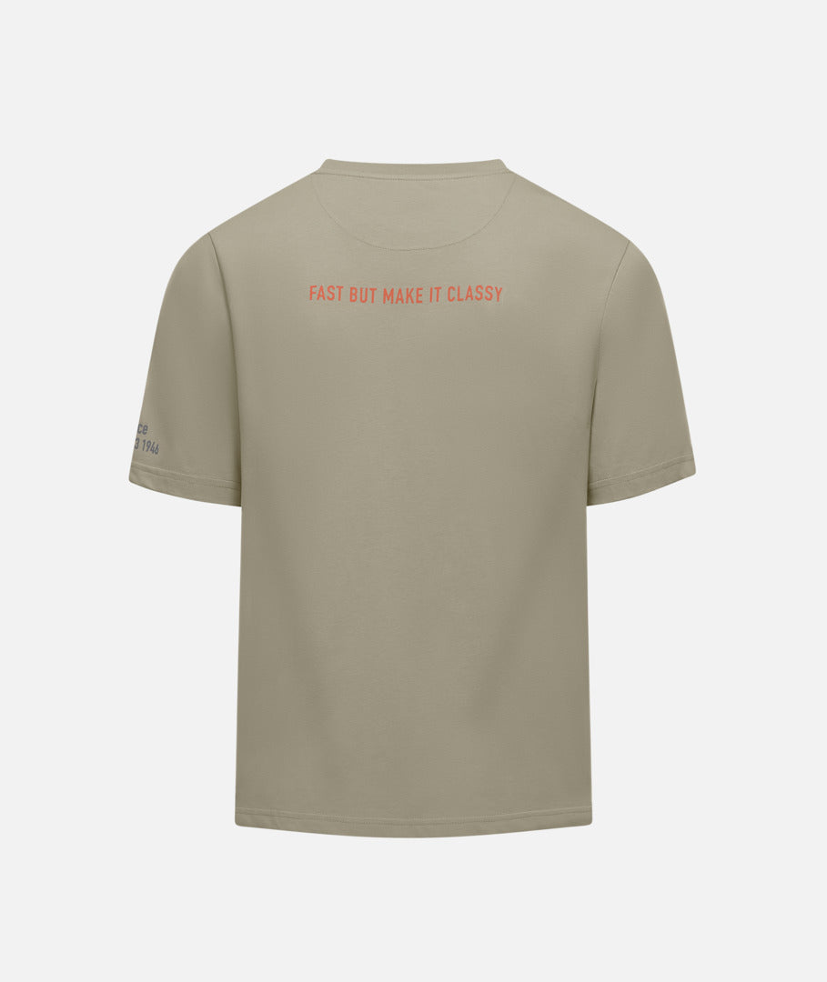 T-Shirt VESPA DEC nomand (nahtlos), Vespa T-Shirt nomand, Vespa neue Kollektion, neue Kollektion Vespa, Vespa Kollektion 2024, 2024 neue Kollektion, Kollektion 2024, Vespa bekleidung, Bekleidung vespa, Vespa Kleidung, Kleidung Vespa, Vespa Merchandising, Vespa fan Artikel