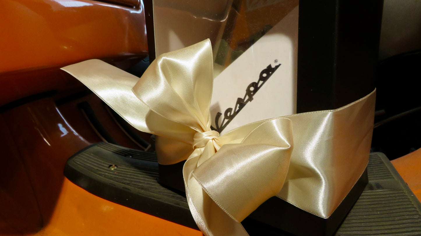 Vespa Essentials Box