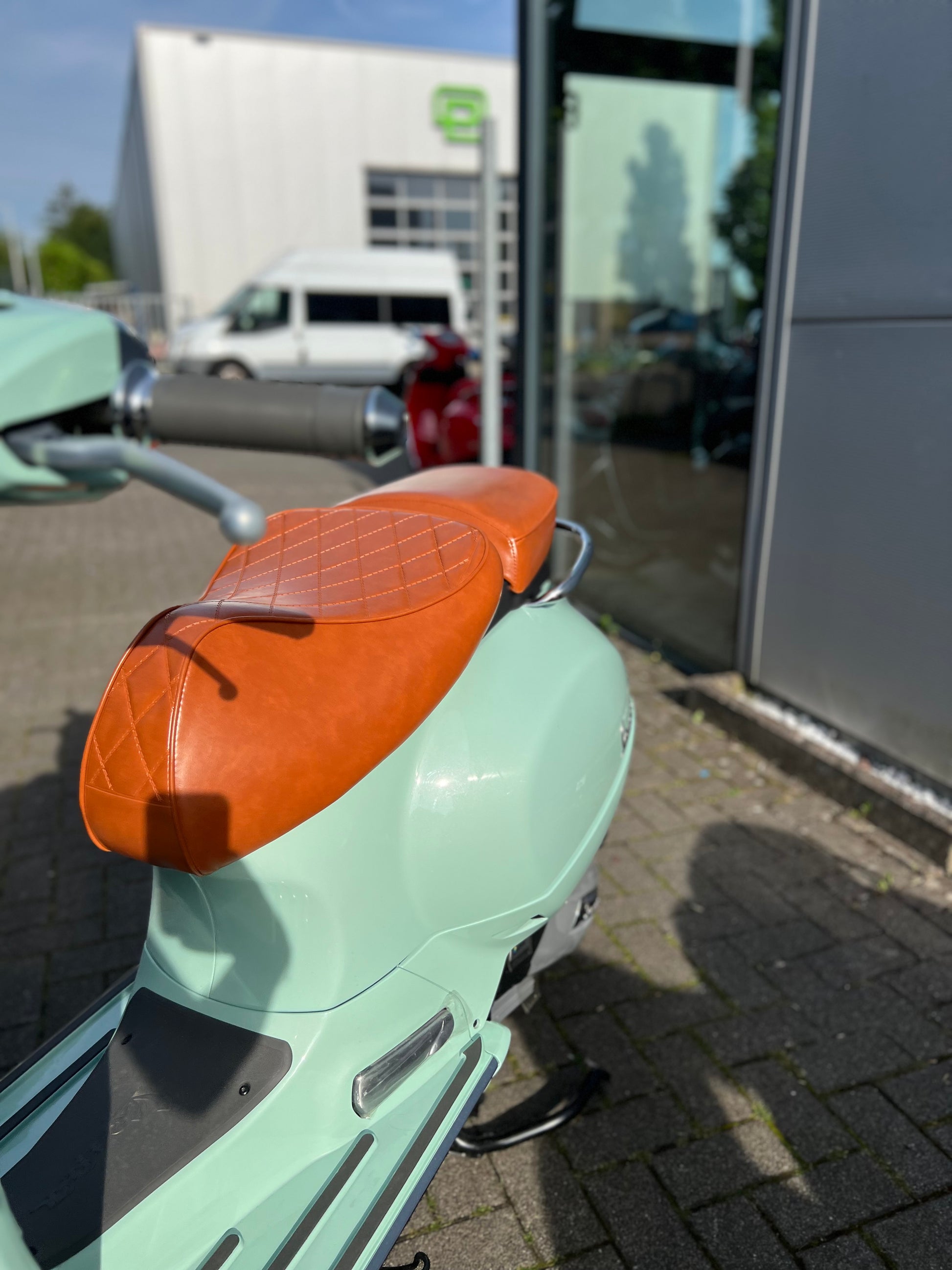 Vespa Sattel, Vespa Sattel für 125/300 GTS, Vespa brauner Sattel, Vespa Ledersattel, Vespa Kunstleder Sattel, Vespa Duo Sattel, Vespa Zubehör, Vespa Ersatzteile