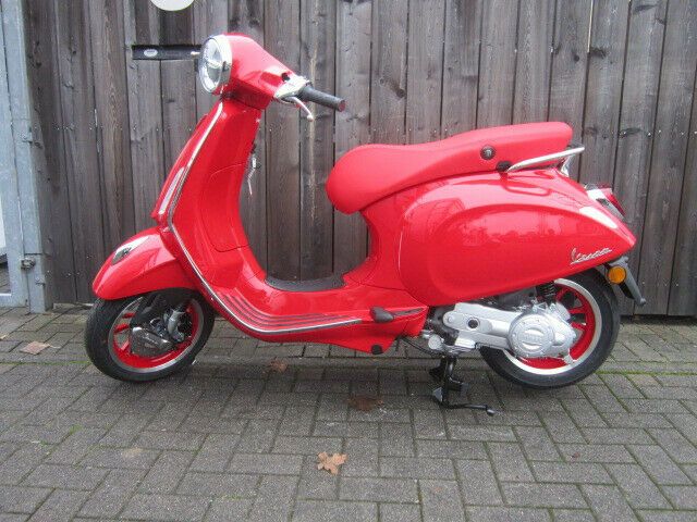 Vespa Primavera 50 "RED" LED 12 Zoll