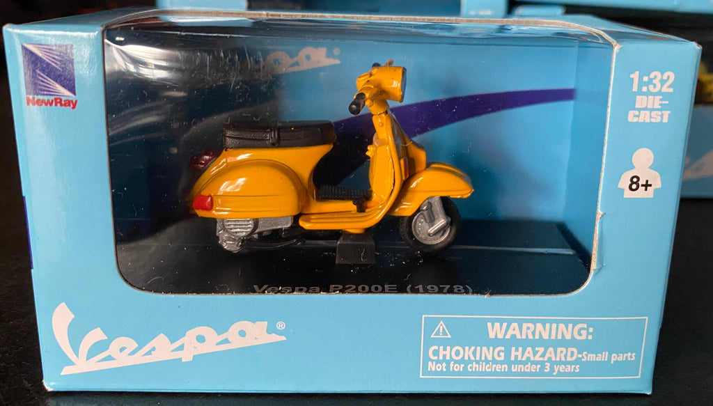 verschiedene Vespa Modelle im Maßstab 32:1, Vespa Modelle, Vespa Spielzeug